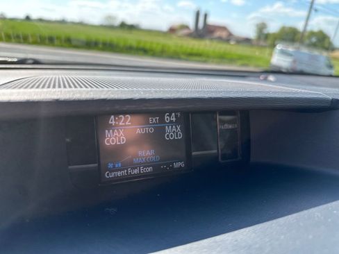 Used 2014 Toyota Sienna LE FWD image 21