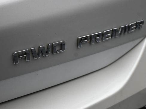 Used 2024 Chevrolet Equinox Premier AWD/4WD image 27