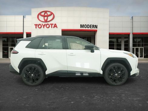 New 2026 Toyota RAV4 XSE image 18