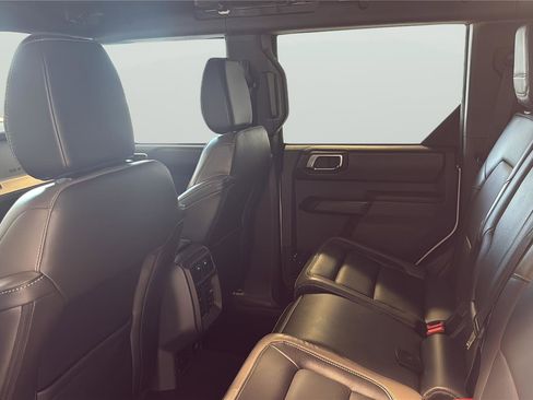 Used 2025 Ford Bronco Outer Banks image 14