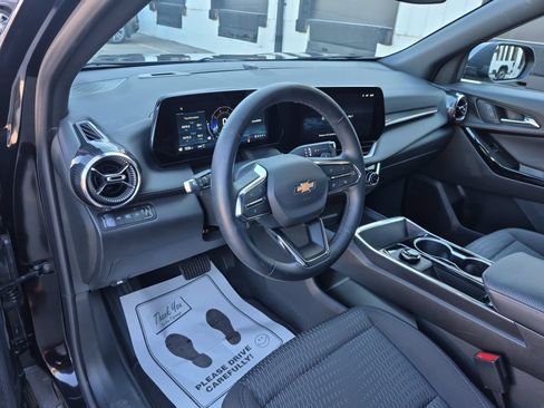 Certified 2026 Chevrolet Equinox LT AWD/4WD image 11