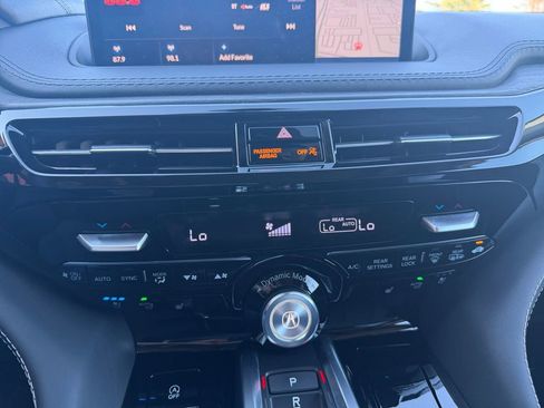 Used 2023 Acura MDX SH-AWD w/ Advance Package image 24