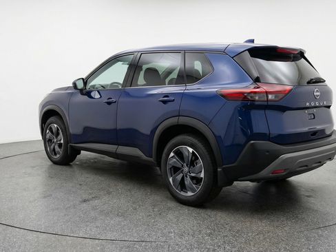 Used 2025 Nissan Rogue SV image 6