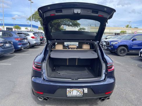 Used 2018 Porsche Macan Sport Edition AWD/4WD image 21