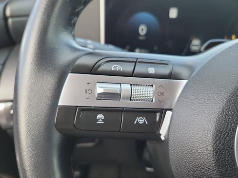 Certified 2025 Hyundai Tucson SEL image 9