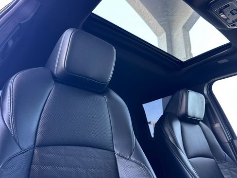 Used 2024 Toyota Tacoma TRD Off-Road w/ TRD Off Road Premium Package image 18