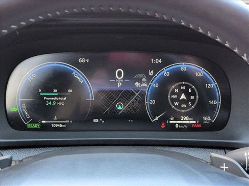 Used 2025 Toyota Crown Signia image 11