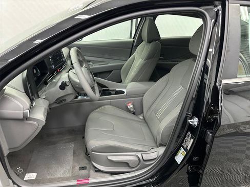 New 2026 Hyundai Elantra SEL Sport image 9