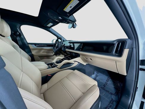 New 2026 Porsche Cayenne Coupe image 28