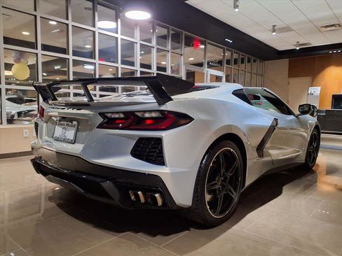 Used 2021 Chevrolet Corvette Stingray Preferred Cpe w/ Z51 Performance Package image 6