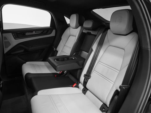 New 2026 Porsche Cayenne GTS image 50