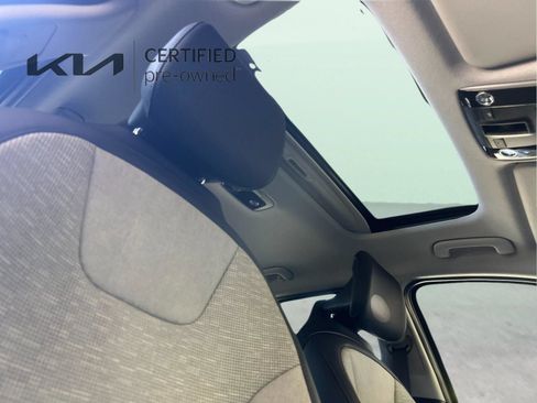 Certified 2024 Kia Niro Wave FWD image 17