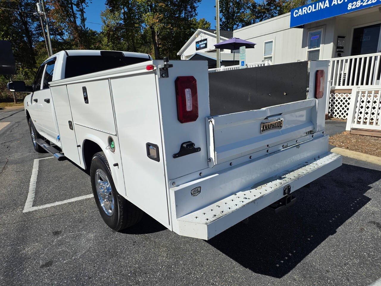 Used 2019 RAM 3500 Tradesman w/ Chrome Appearance Group AWD/4WD image 4