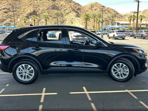 Used 2020 Ford Escape SE FWD image 4