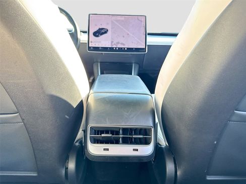 Used 2019 Tesla Model 3 Long Range image 24