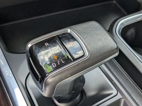 Used 2022 GMC Sierra 1500 SLT w/ SLT Premium Plus Package AWD/4WD image 29
