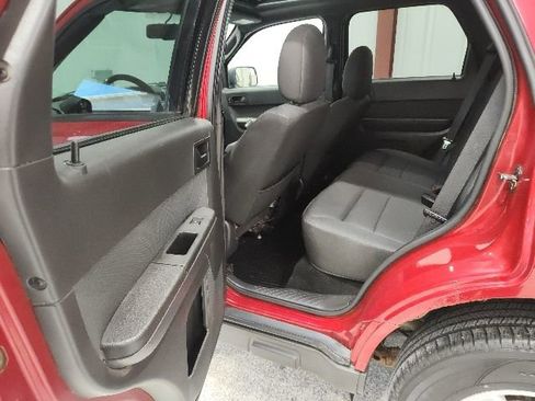 Used 2011 Ford Escape XLT w/ 202A Rapid Spec Order Code AWD/4WD image 14