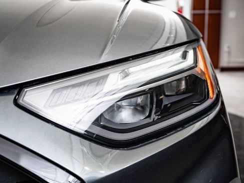 Used 2025 Audi Q5 2.0T Premium w/ Convenience Plus Package image 15