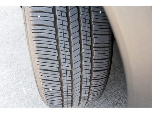 Used 2026 Nissan Rogue SV w/ SV Premium Package image 28