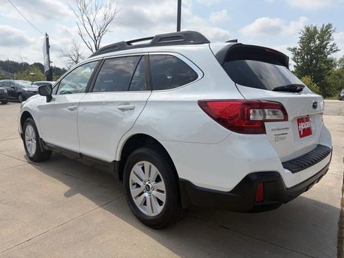 Used 2019 Subaru Outback 2.5i Premium AWD/4WD image 6