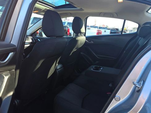 Used 2016 MAZDA MAZDA3 i Touring image 10
