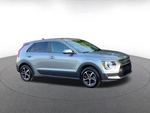Used 2026 Kia Niro LX FWD image 2