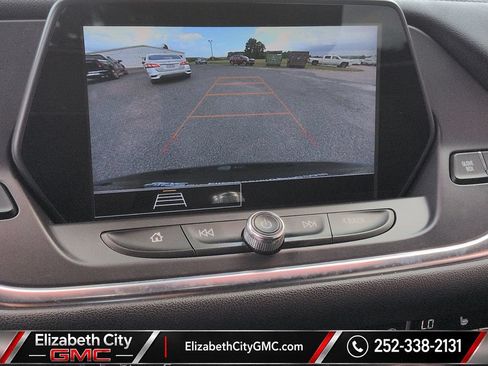 Used 2021 Chevrolet Blazer LT FWD image 13