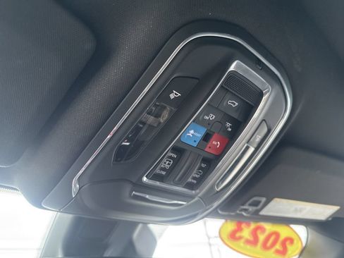 Used 2023 Jeep Grand Cherokee Altitude AWD/4WD image 34