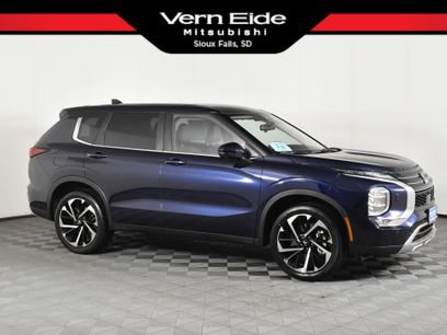 Used 2023 Mitsubishi Outlander SE