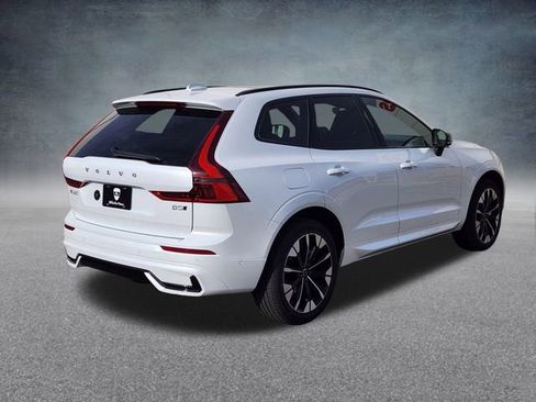 New 2026 Volvo XC60 B5 Plus w/ Climate Package image 7
