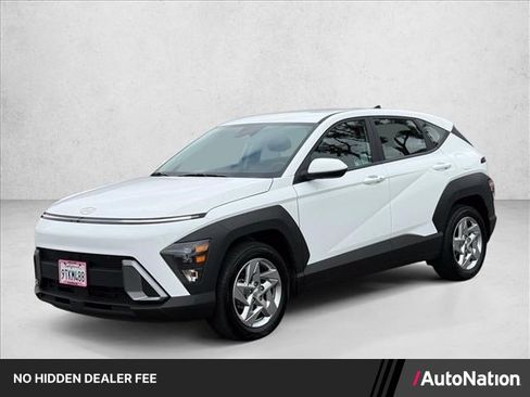 Certified 2025 Hyundai Kona SE FWD image 1