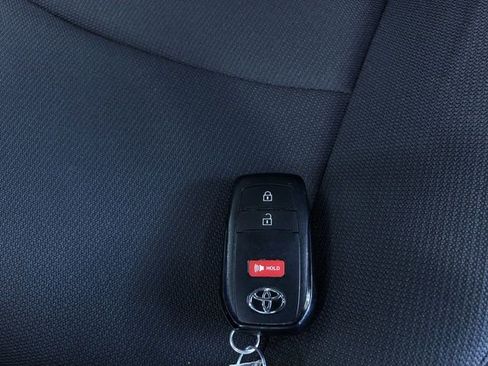Certified 2026 Toyota Corolla Cross LE FWD image 33
