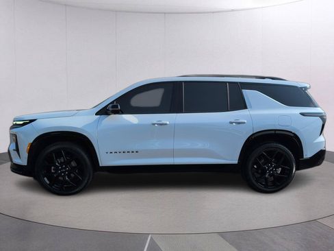 Certified 2026 Chevrolet Traverse RS w/ LPO, Floor Liner Package FWD image 2