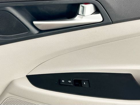 Used 2020 Hyundai Tucson SE FWD image 30
