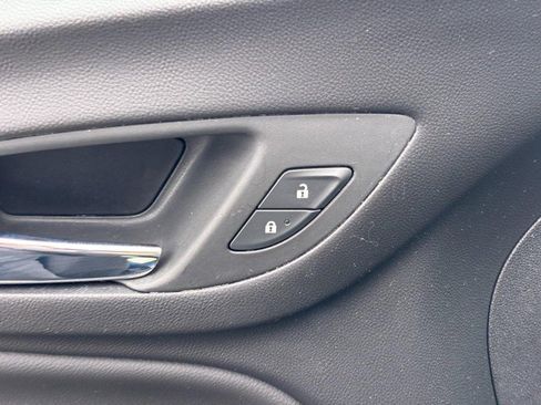 Certified 2024 Chevrolet Equinox LT w/ LPO, Floor Liner Package image 17