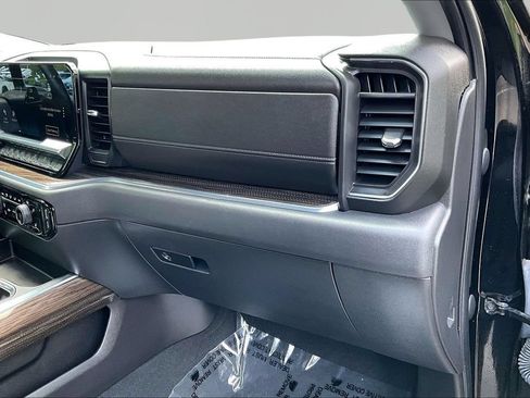 Used 2023 Chevrolet Silverado 1500 LT Trail Boss w/ Convenience Package II AWD/4WD image 21