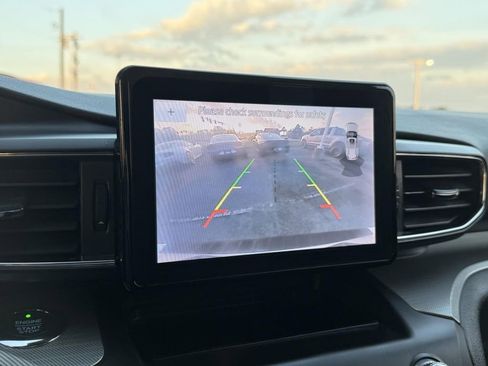 Used 2020 Ford Explorer XLT w/ Equipment Group 202A image 23