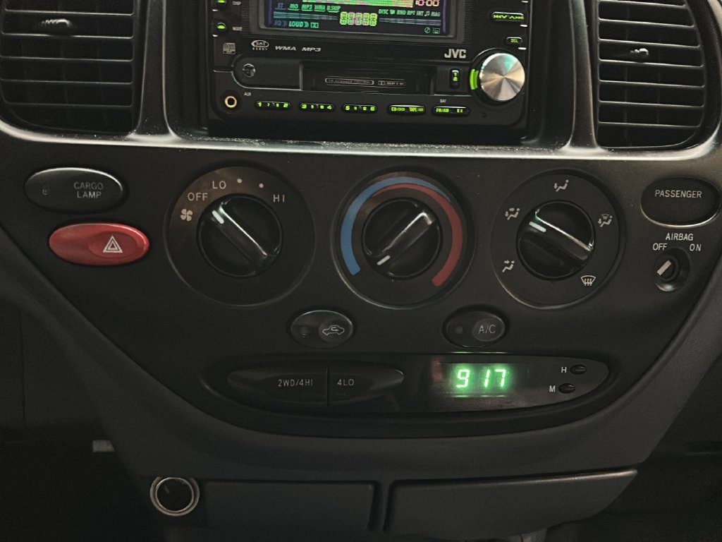 Used 2000 Toyota Tundra SR5 AWD/4WD image 27