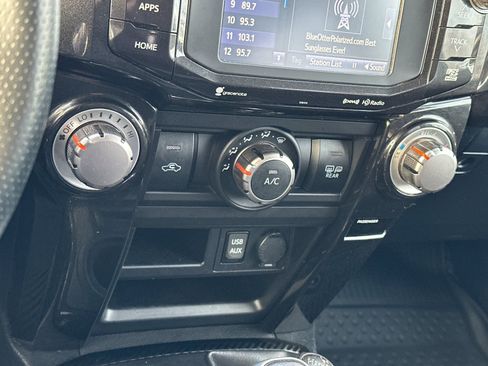 Used 2019 Toyota 4Runner TRD Off-Road image 20