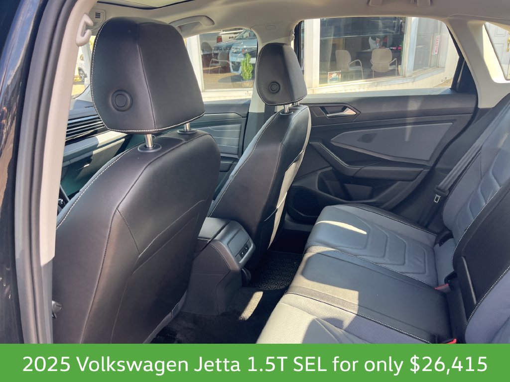 Used 2025 Volkswagen Jetta SEL FWD image 14