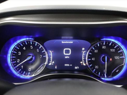 Certified 2023 Chrysler Pacifica Touring-L FWD image 23