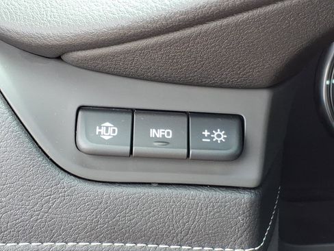 Used 2018 Cadillac Escalade Premium Luxury AWD/4WD image 21