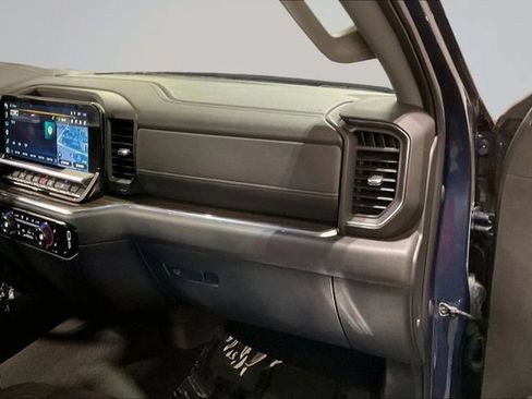 Used 2023 Chevrolet Silverado 1500 LT AWD/4WD image 17