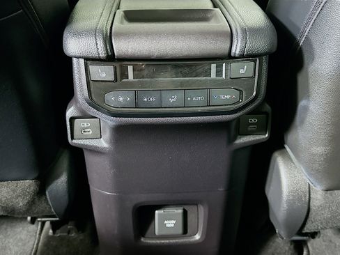 Used 2025 Toyota Grand Highlander FWD image 28