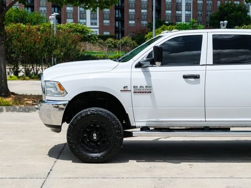 Used 2016 RAM 2500 Tradesman w/ Chrome Appearance Group AWD/4WD image 11