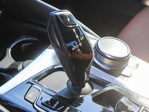 Used 2019 BMW 540i image 19