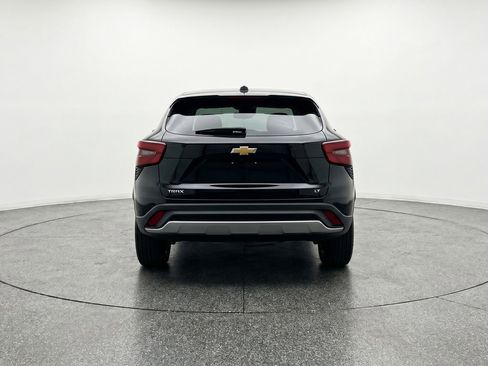 Used 2025 Chevrolet Trax LT w/ LT Convenience Package FWD image 7