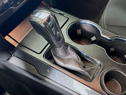 Used 2017 Ford Explorer XLT w/ Equipment Group 201A image 23