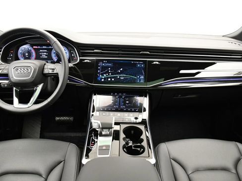 Used 2025 Audi Q8 Premium Plus image 19