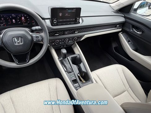 Used 2023 Honda Accord EX image 10